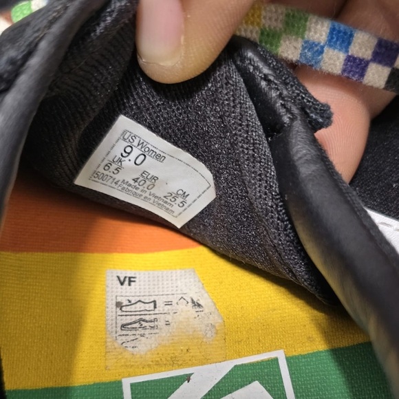 New vans Old skool I Am Proud LGBTQ Pride Sneakers Women's Size 9 - Picture 9 of 10